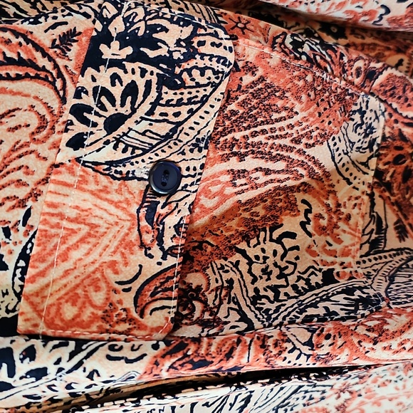 Button Top - Picture 5 of 16